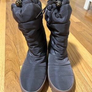 Sperry Women’s Winter/Waterproof Boots Size 6